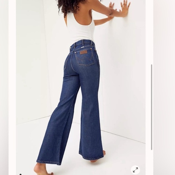 Free People Denim - Free People x Wrangler Wanderer 622 High Rise Flare Jeans size 27